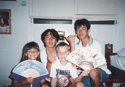 �z�[���X�e�C��̎q���B